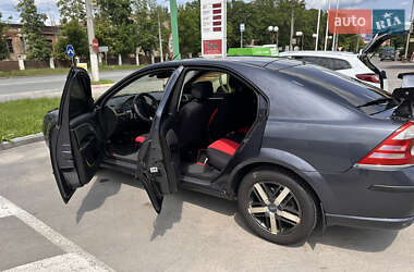 Ліфтбек Ford Mondeo 2006 в 
