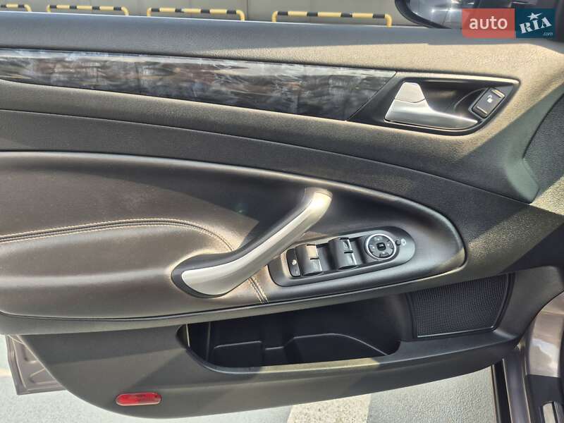 Седан Ford Mondeo 2011 в Киеве