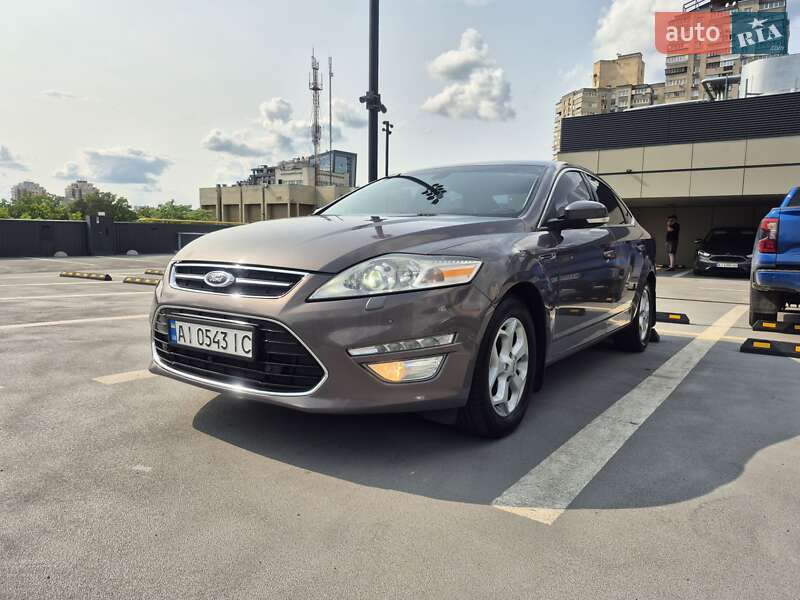 Седан Ford Mondeo 2011 в Киеве