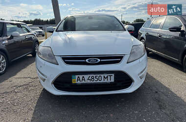 Седан Ford Mondeo 2012 в 