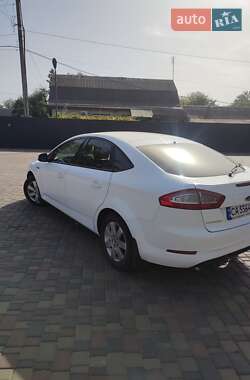 Ліфтбек Ford Mondeo 2014 в 