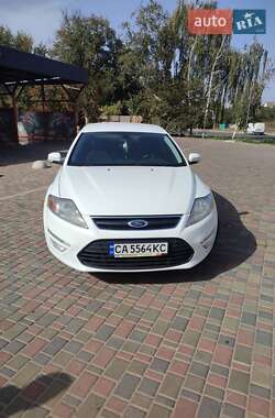 Ліфтбек Ford Mondeo 2014 в 