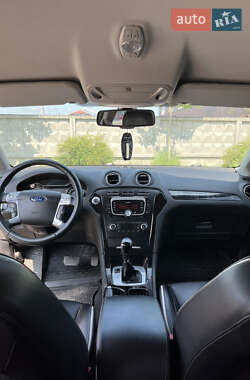 Седан Ford Mondeo 2011 в 