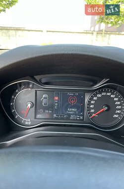 Седан Ford Mondeo 2011 в 