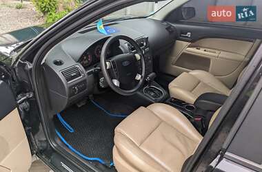 Ліфтбек Ford Mondeo 2005 в 