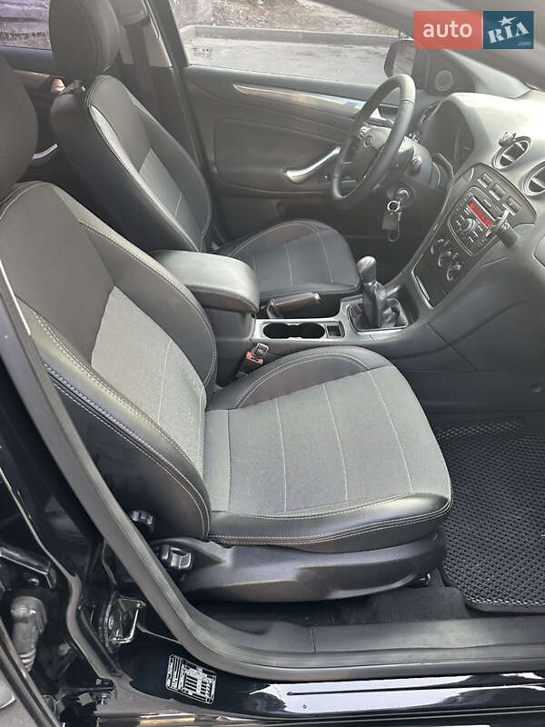 Седан Ford Mondeo 2011 в Дніпрі