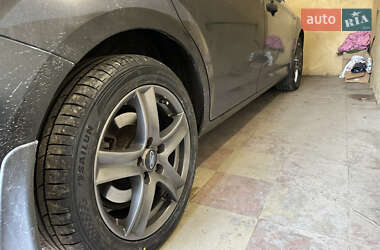 Седан Ford Mondeo 2011 в 
