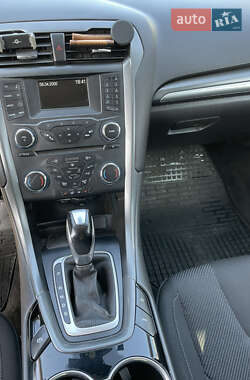 Лифтбек Ford Mondeo 2015 в 