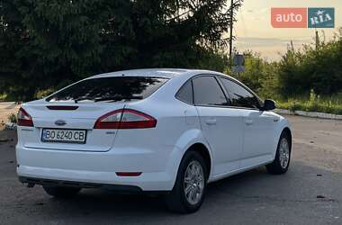 Лифтбек Ford Mondeo 2009 в 