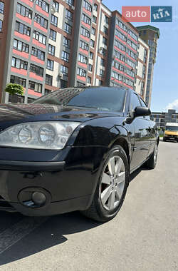 Седан Ford Mondeo 2001 в 
