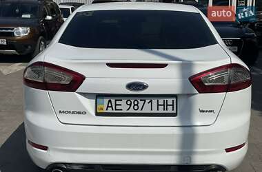 Седан Ford Mondeo 2011 в 