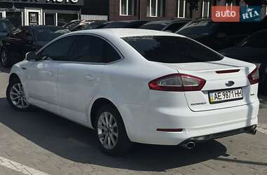 Седан Ford Mondeo 2011 в 