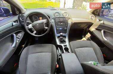 Седан Ford Mondeo 2011 в 