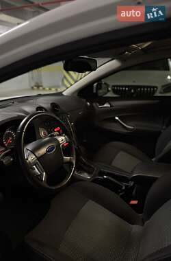 Лифтбек Ford Mondeo 2013 в 