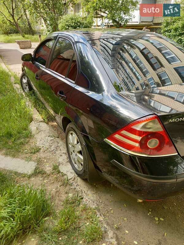 Седан Ford Mondeo 2005 в 