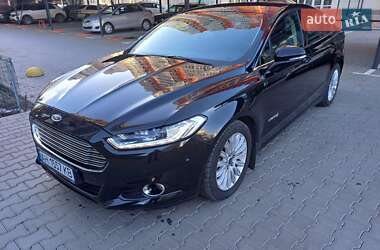 Седан Ford Mondeo 2016 в Львове