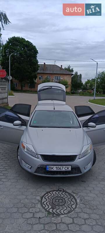 Лифтбек Ford Mondeo 2009 в Костополе