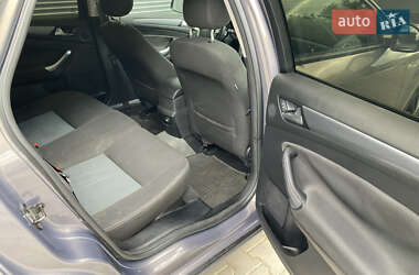 Седан Ford Mondeo 2011 в 