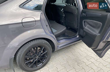 Седан Ford Mondeo 2011 в 