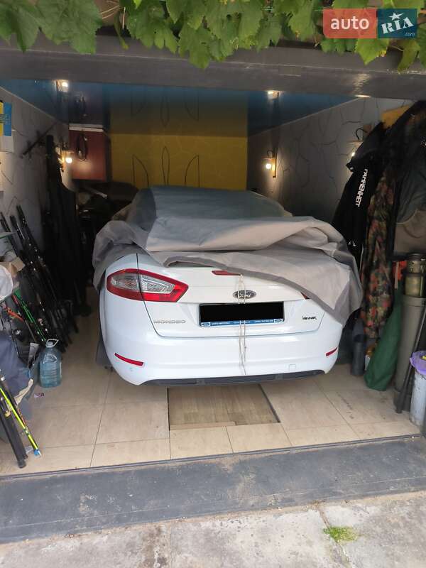 Седан Ford Mondeo 2011 в Днепре
