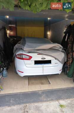 Седан Ford Mondeo 2011 в 