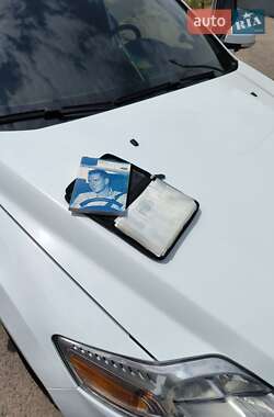 Седан Ford Mondeo 2011 в 