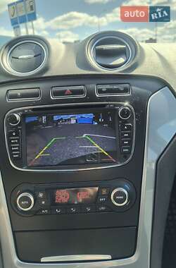 Седан Ford Mondeo 2011 в 