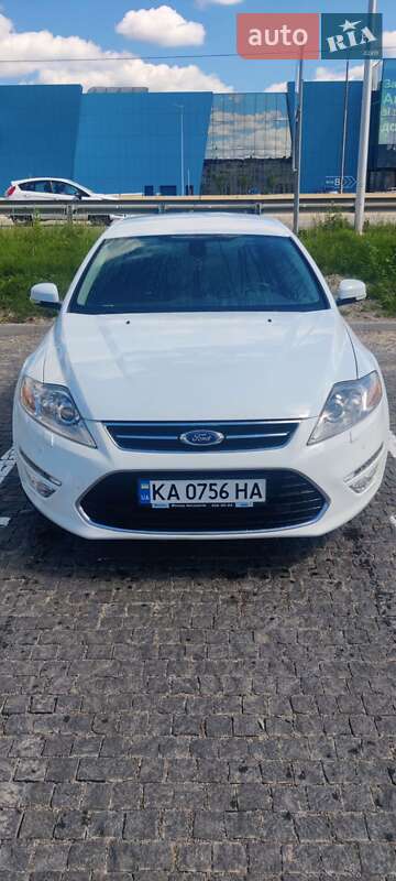 Седан Ford Mondeo 2011 в 