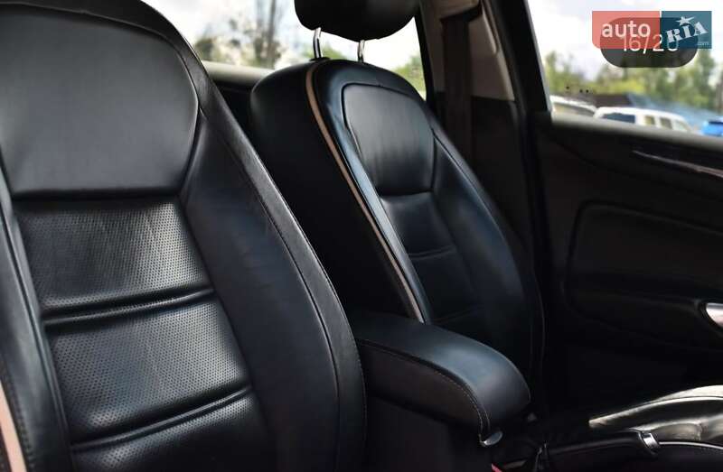 Седан Ford Mondeo 2012 в Кривом Роге