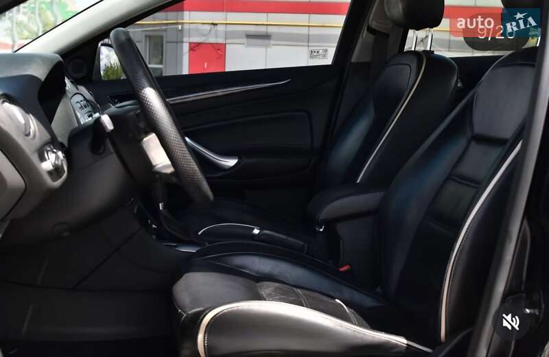 Седан Ford Mondeo 2012 в Кривом Роге