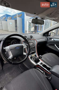Седан Ford Mondeo 2010 в 