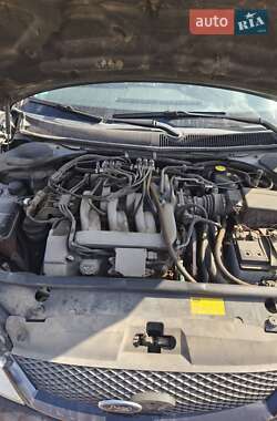 Седан Ford Mondeo 2001 в 