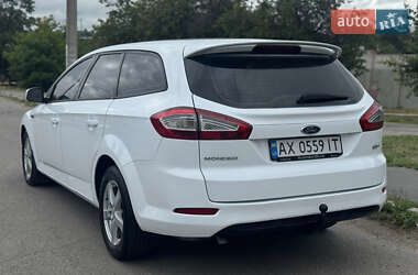 Универсал Ford Mondeo 2011 в 