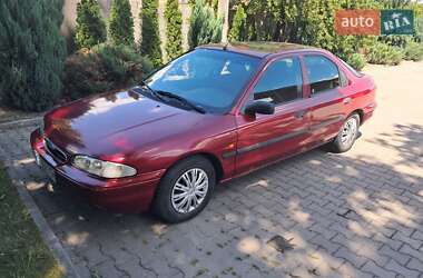 Лифтбек Ford Mondeo 1994 в 