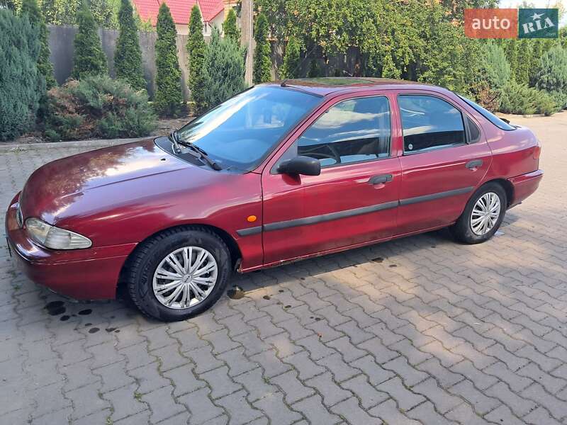 Лифтбек Ford Mondeo 1994 в Черновцах