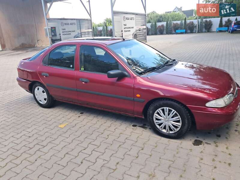 Лифтбек Ford Mondeo 1994 в Черновцах