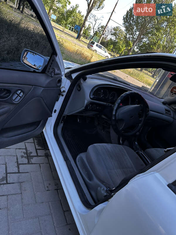 Седан Ford Mondeo 1994 в Запорожье