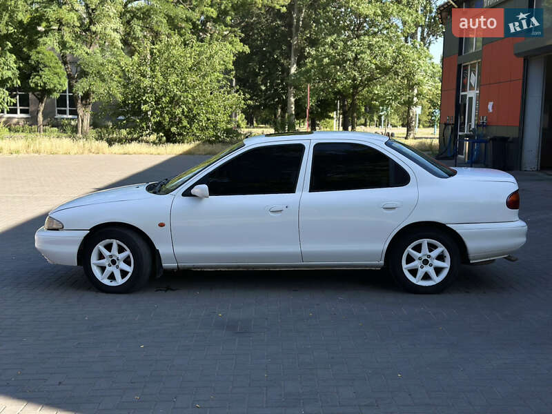 Седан Ford Mondeo 1994 в Запорожье
