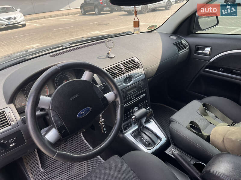 Лифтбек Ford Mondeo 2005 в Одессе