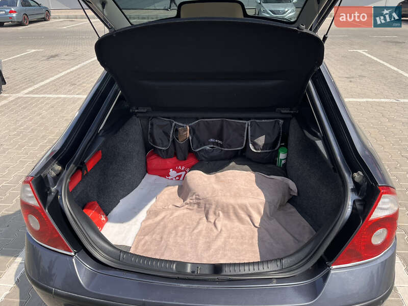 Лифтбек Ford Mondeo 2005 в Одессе