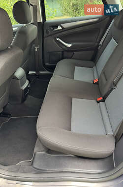 Лифтбек Ford Mondeo 2013 в 