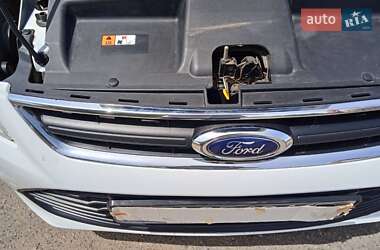 Седан Ford Mondeo 2012 в 