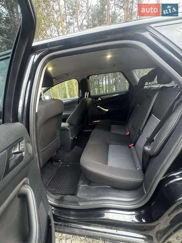 Универсал Ford Mondeo 2011 в Камне-Каширском