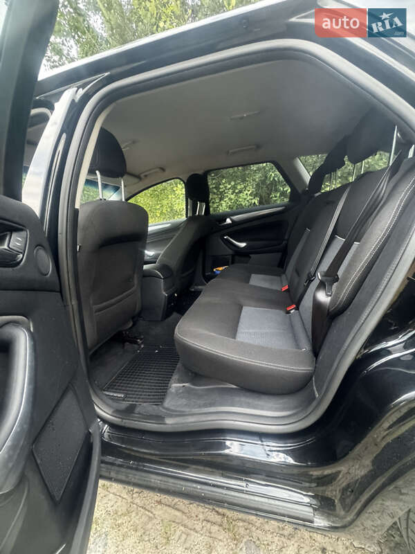 Универсал Ford Mondeo 2011 в Камне-Каширском