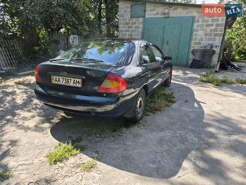 Лифтбек Ford Mondeo 1998 в Киеве