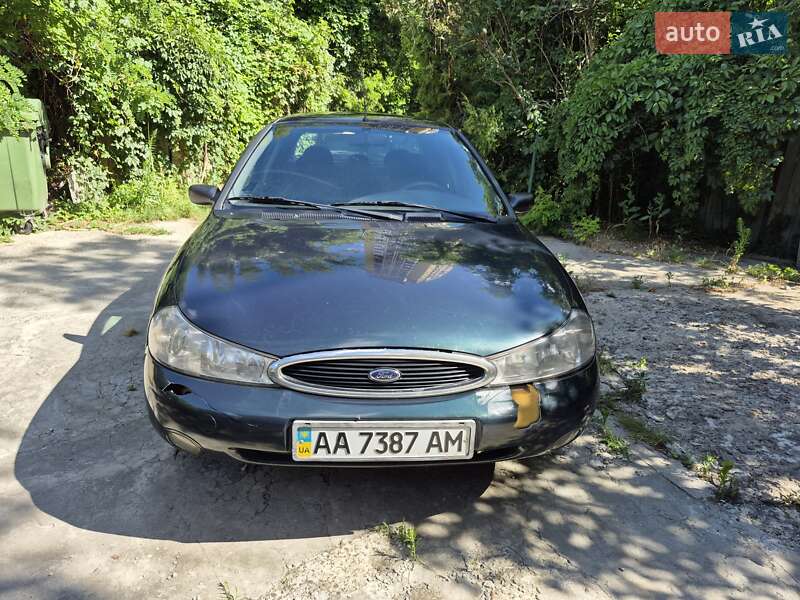 Лифтбек Ford Mondeo 1998 в Киеве