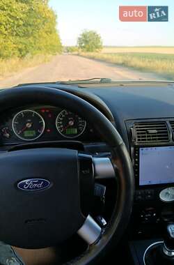 Седан Ford Mondeo 2001 в 