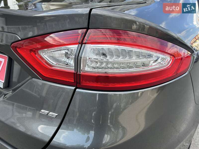 Седан Ford Mondeo 2016 в Луцке