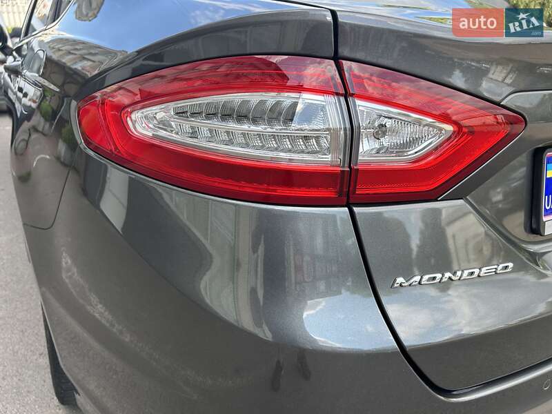 Седан Ford Mondeo 2016 в Луцке