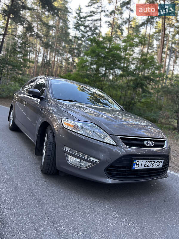 Седан Ford Mondeo 2012 в Полтаве